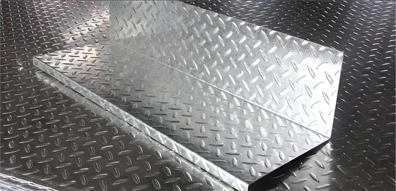 Προσαρμόσιμη 1.5*1250mm στρώση ψευδαργύρου 40g/m2 Ζυγισμένη πλάκα χάλυβα για οικοδομικά υλικά