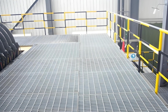 50 mm Cross Bar Pitch Stainless Steel Grating για καλύμματα αποχέτευσης και βιομηχανίες πεζοδρόμων