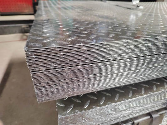 Q345 Ζυγισμένη πλάκα από χάλυβα 1.5/1.8/2.0*1500 /1000mm 40g/m2 στρώμα ψευδαργύρου θερμά ελατημένο σε χαρτί
